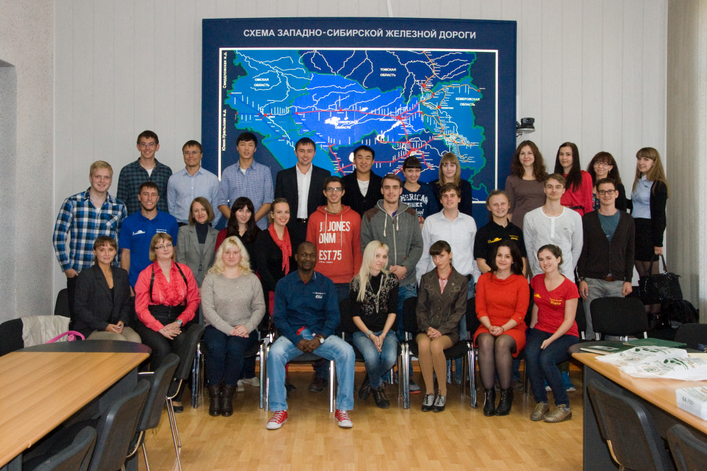 Die Teilnehmer des Deutsch-Russisches Seminar zu aktuellen Verkehrsthemen in Omsk