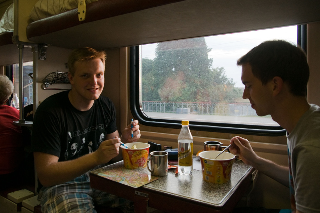 Abendessen im Zug von Sotschi nach Moskau