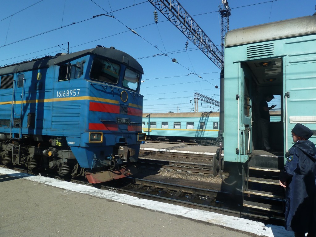 Lokwechsel auf der Fahrt nach Samara