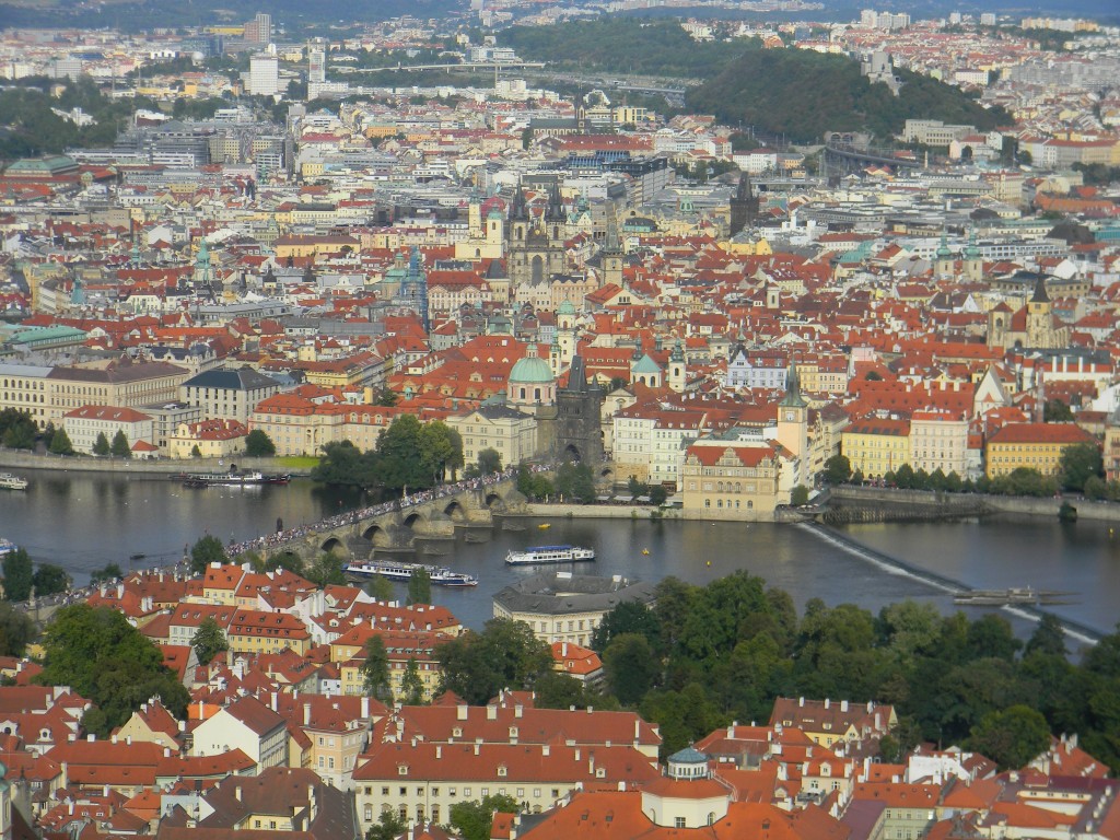 Prag vom Petřín aus gesehen
