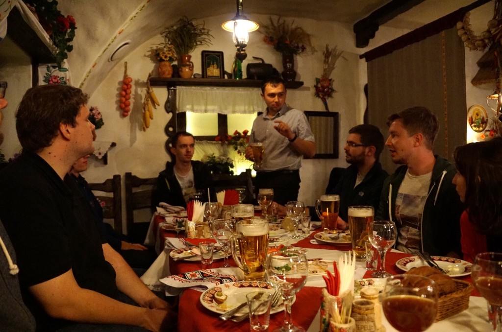 Mittagessen im ukrainischen Restaurant auf Einladung der OmGUPS