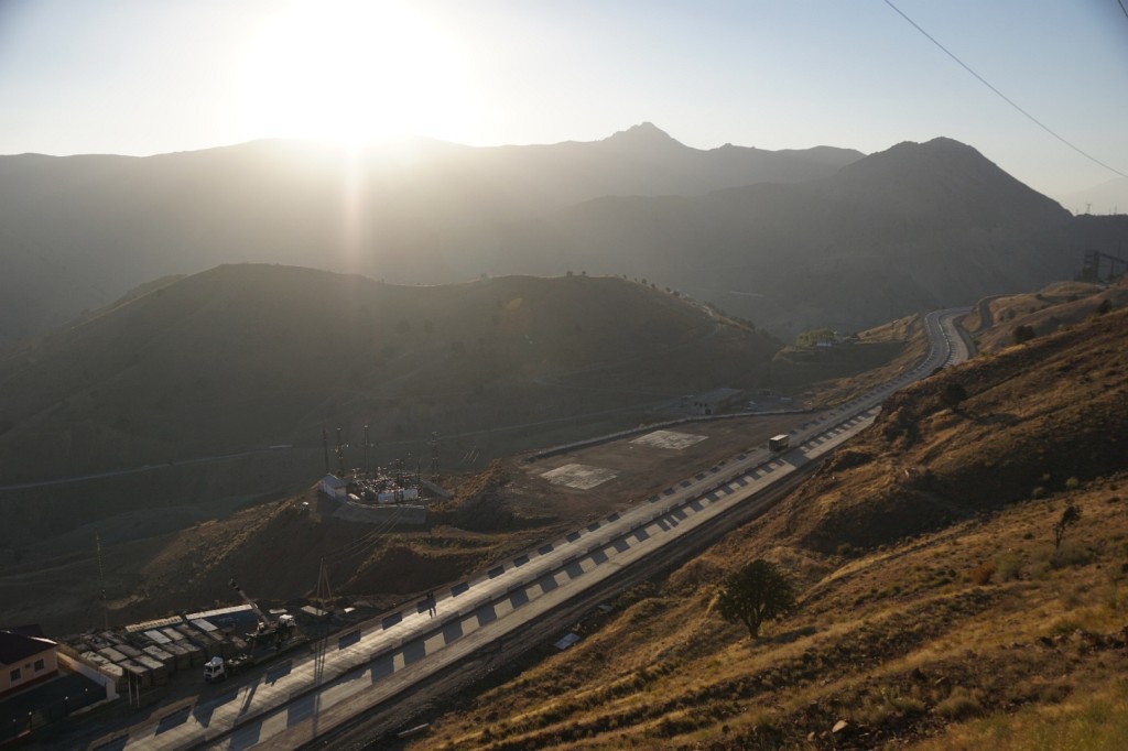 Die neue Passstraße zwischen Taschkent und dem Ferghanatal