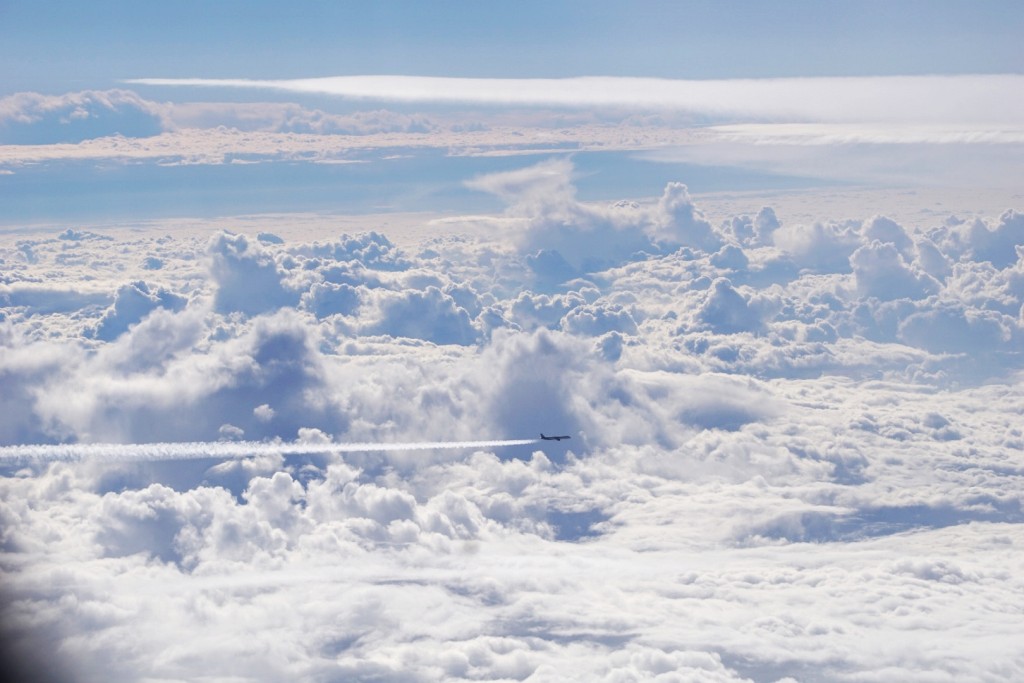 Heimflug über dem Wolkenmeer