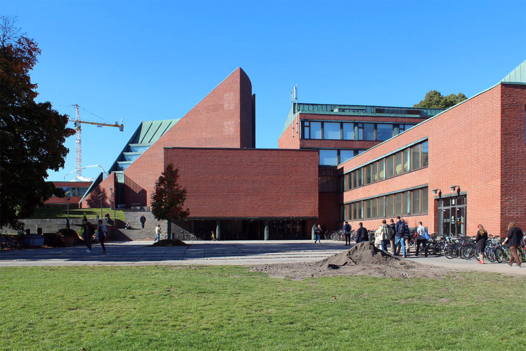 Hauptgebäude der Universität Espoo