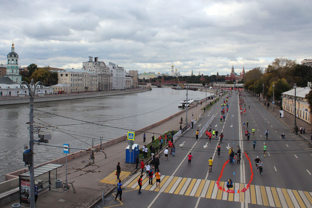 Moskau-Marathon an der Moskwa